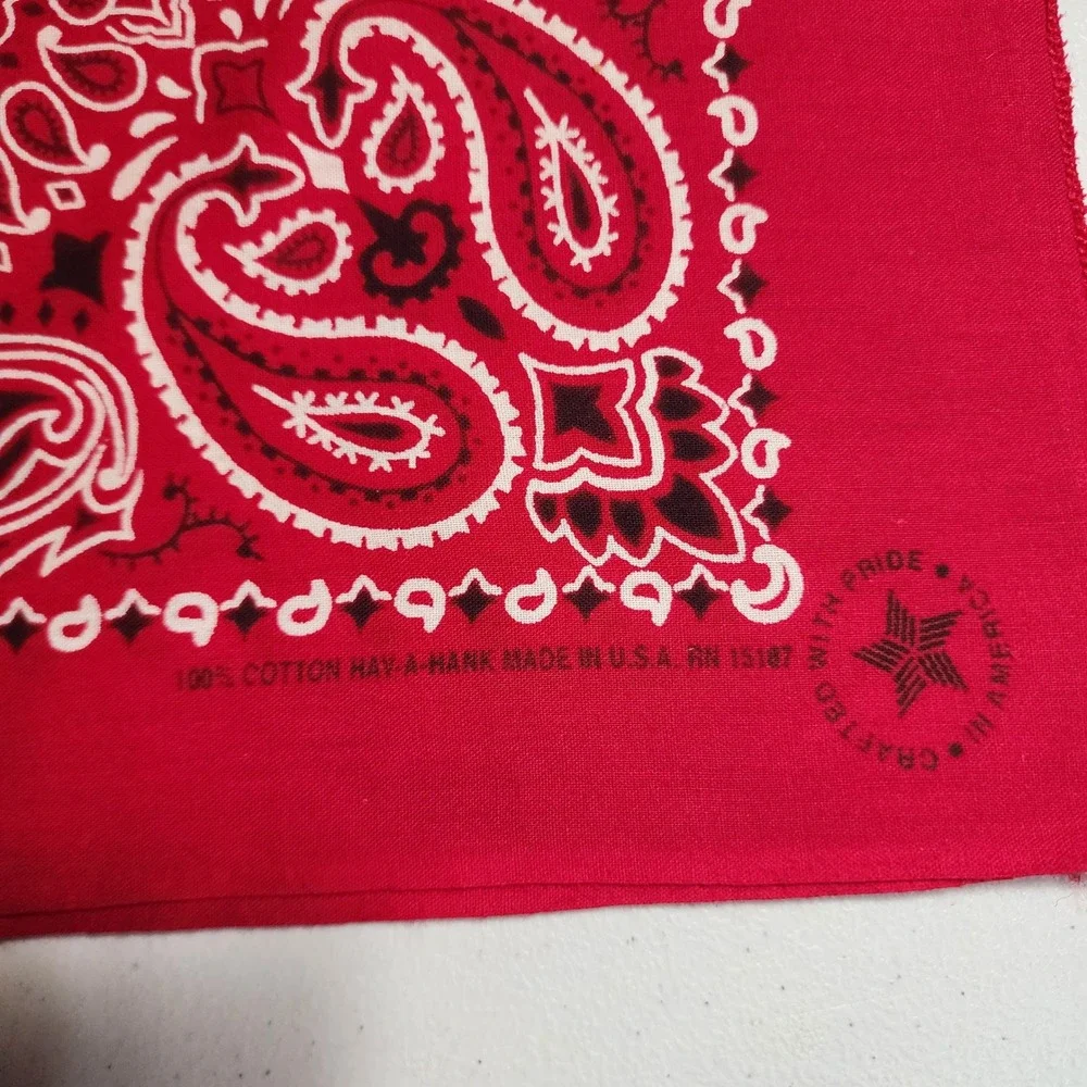 Hav-A-Hank Red Paisley Bandana 100% Cotton Made in USA RN 15187 Square Scarf